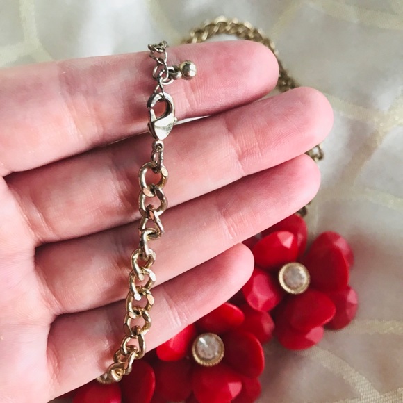 ❤️BRIGHT RED FLORAL STATEMENT NECKLACE - Picture 3 of 4